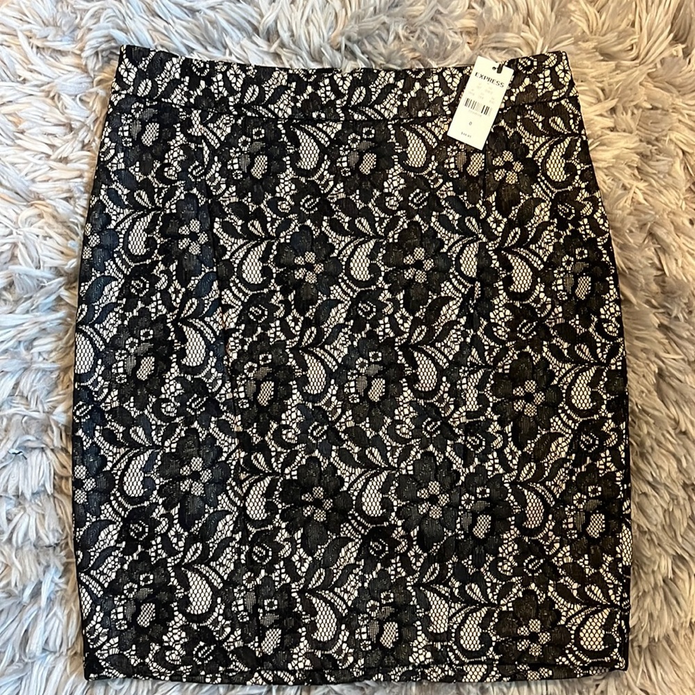 Express skirt NWT 0
